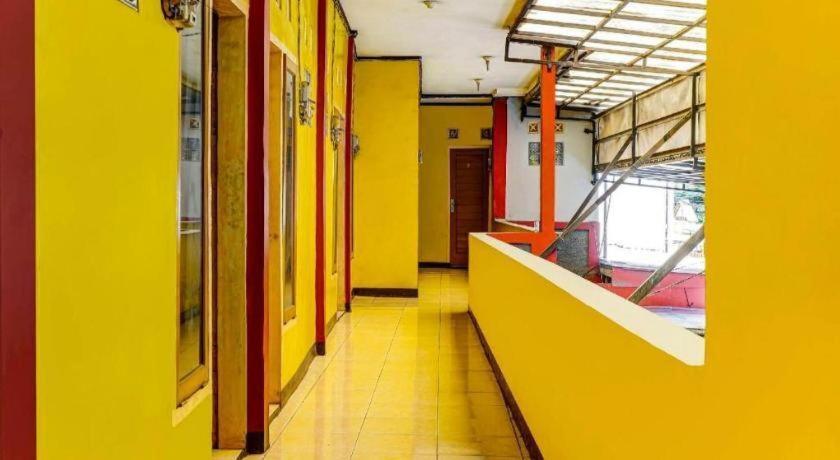 Hotel Spot On 91159 Kost Putrana Syariah